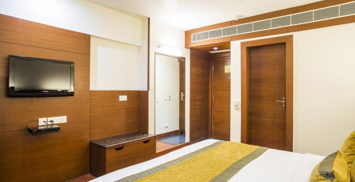 Hotel Royal Cliff Kanpur Extérieur photo