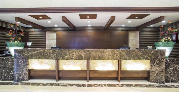 Hotel Royal Cliff Kanpur Extérieur photo