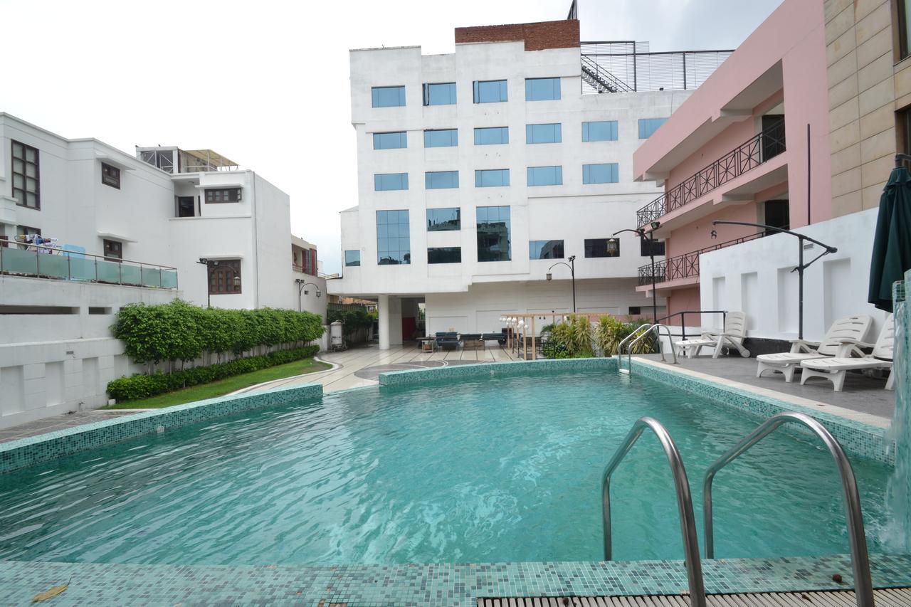 Hotel Royal Cliff Kanpur Extérieur photo